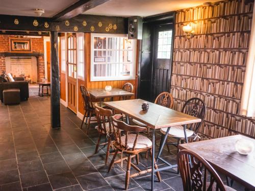 The Shoe Inn – Photos 5