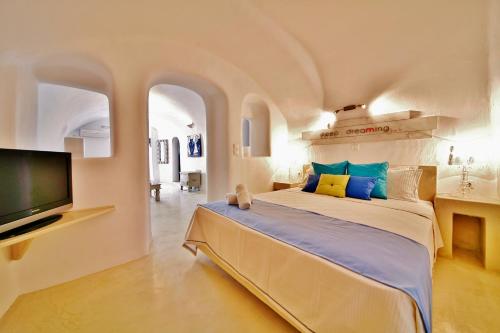 Chroma Suites