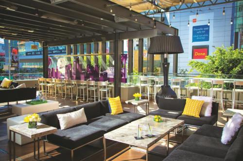 E Central Hotel Downtown Los Angeles Image