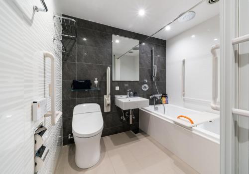 Koupelna v ubytování Daiwa Roynet Hotel Himeji