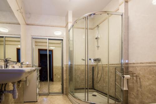 Ένα μπάνιο στο APARTAMENTY HIEROWSKIEGO 60G