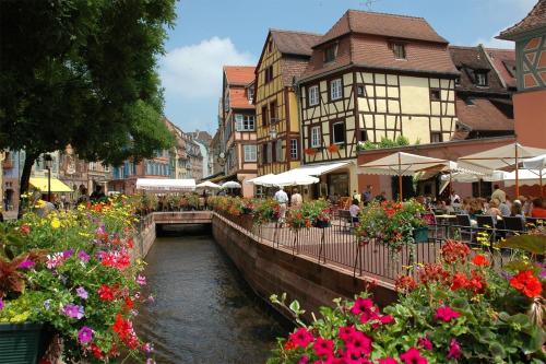 Afbeelding uit fotogalerij van Fast Hotel Colmar Houssen in Houssen