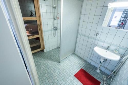 Kylpyhuone majoituspaikassa Oulu Hotelli Apartments