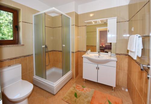 Kúpeľňa v ubytovaní Villa Kmacici 598