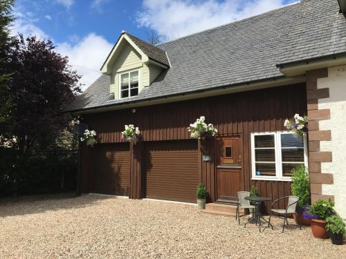 The building where the apartment is located 