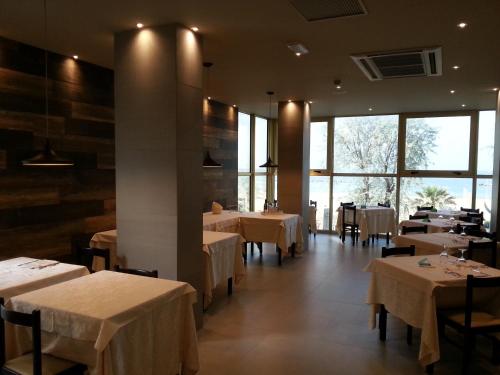 リミニにあるAmbientHotels Panoramicのギャラリーの写真