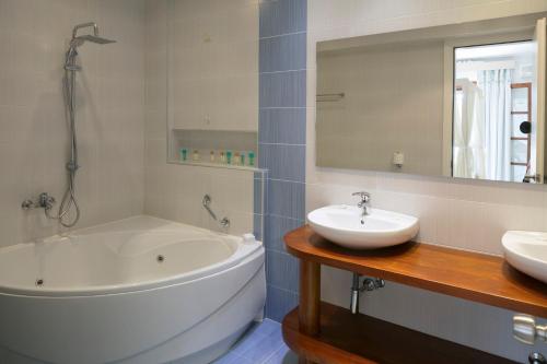 Koupelna v ubytování Magic Hotel