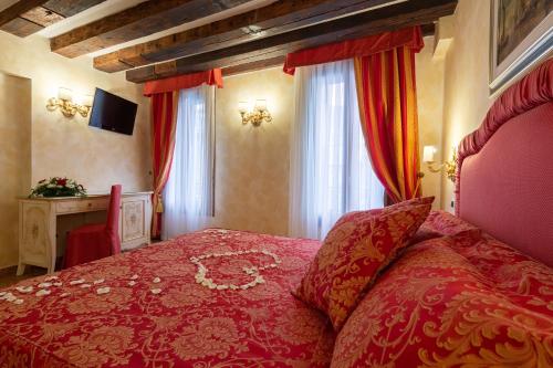Hotel Mercurio Image