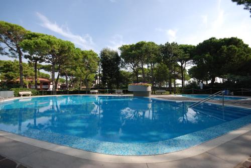 Swimmingpoolen hos eller tæt på Residenza La Meridiana