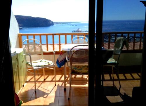 Ocean view over Los Cristianos, Playa las Vistas, WiFi