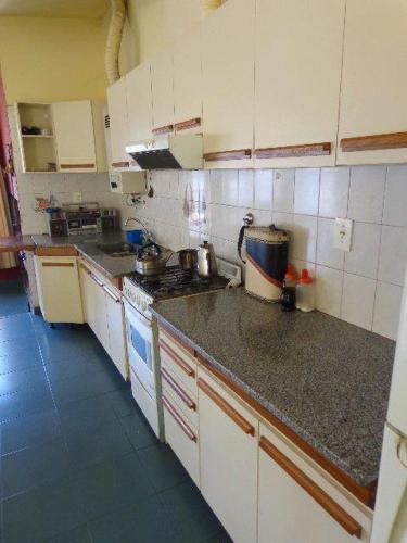 Kuchyň nebo kuchyňský kout v ubytování Casa en Potrero de los Funes