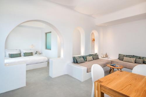 Posezení v ubytování Skyfall Suites - Adults Only