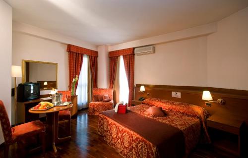 Afbeelding uit fotogalerij van Excel Hotel Roma Ciampino in Marino