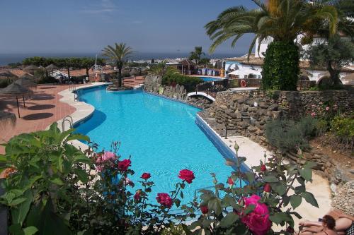 A view of the pool at Nerja Villas-Capistrano or nearby