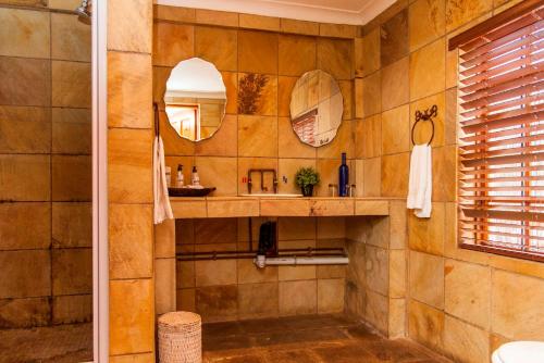 Koupelna v ubytování 3@Marion Guest House