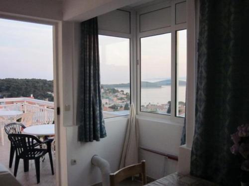 Apartment in Hvar town with sea view, terrace, air conditioning, W-LAN (3666-2)