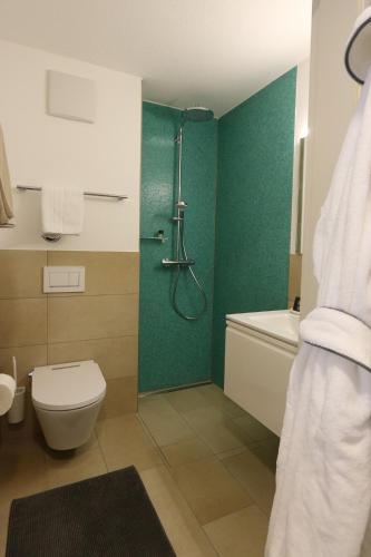Un baño de River Residence