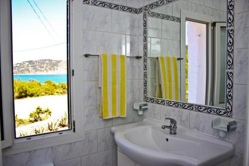 A bathroom at Arenal d´Or