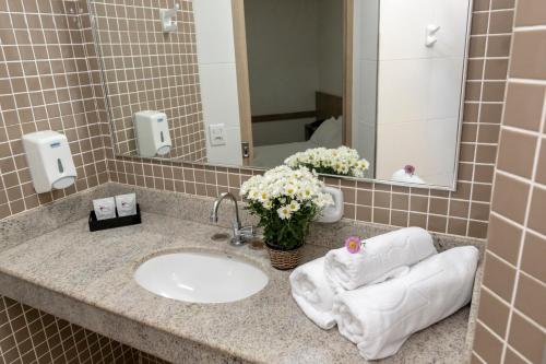 
Um banheiro em Realce Hotel
