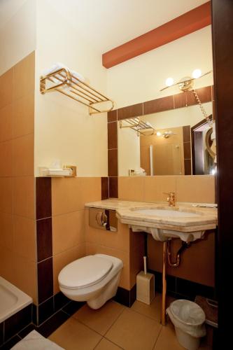 Ένα μπάνιο στο Hotel Podzamcze