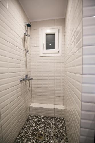 White Lux Apartment For 2 VIPGreece