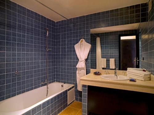 A bathroom at Hotel Asmaa