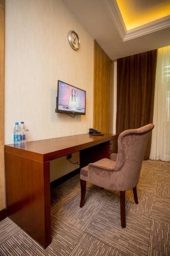 TV a/nebo společenská místnost v ubytování AZPETROL HOTEL MINGECHAUR