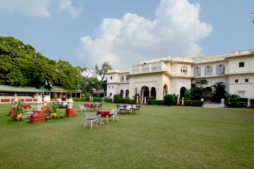 Jardín al aire libre en Hari Mahal Palace by Pachar Group