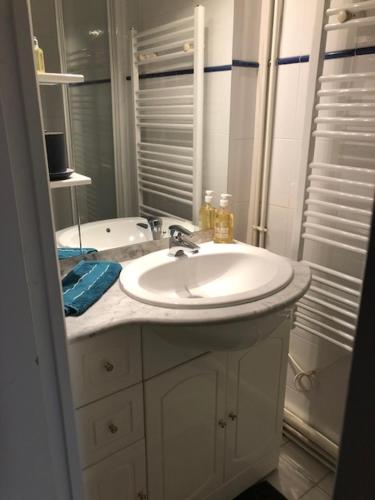 Koupelna v ubytování Le Gîte d'Isa
