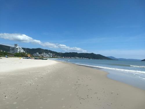 Pantai di atau dekat dengan apartmen