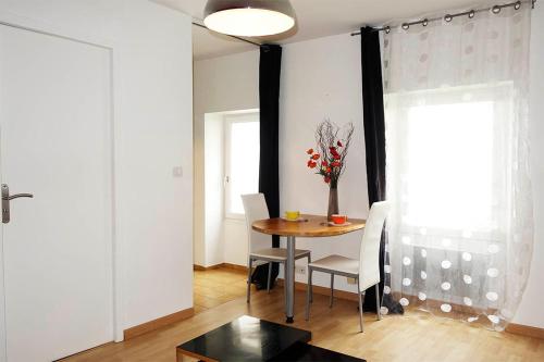 Fotografie z fotogalerie ubytování 1bis rue Capitaine Corhumel v destinaci Nantes