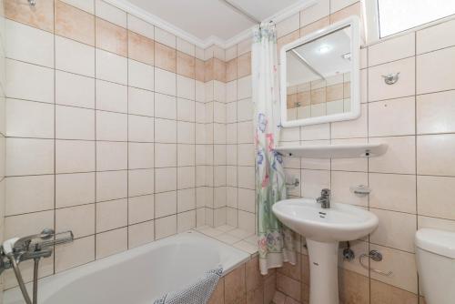 Koupelna v ubytování Dados Hotel