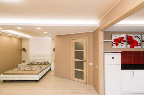 スームィにあるVIP Apartments Faraon on Kharkovskaya 1 floorのギャラリーの写真