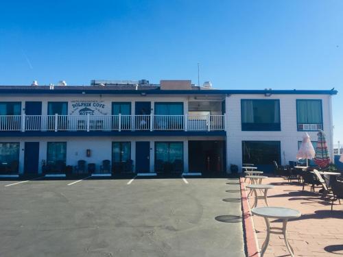 Gallery image of Dolphin Cove Motel in Pismo Beach