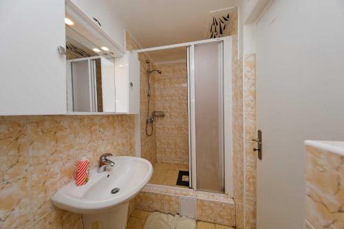 Vonios kambarys apgyvendinimo įstaigoje Apartments Truhlarska 31