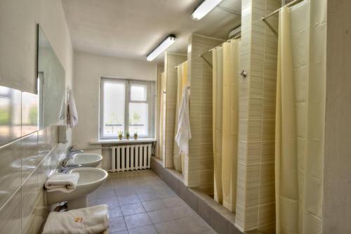 Bilik mandi di Hostel Podolski Plus