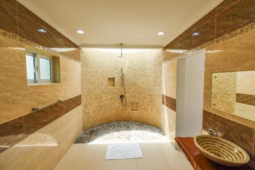 Koupelna v ubytování Moulin Kann Villas