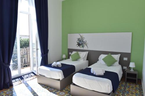 Gallery image of Specchio di Parthenope B&B in Naples