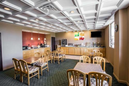 Kuchyň nebo kuchyňský kout v ubytování Quality Inn Gaffney I-85