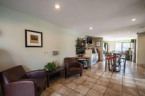 Econo Lodge – Photos 5