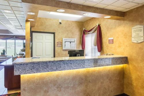 Quality Inn Fairmont – Photos 3