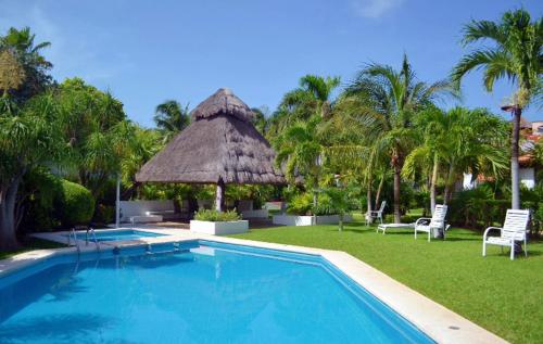 Gallery image of Large House - walking to beach - 10 guests! in Cancún