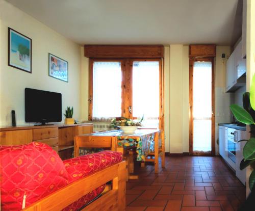 Μια τηλεόραση ή/και κέντρο ψυχαγωγίας στο Residence Isola Verde Cisanello