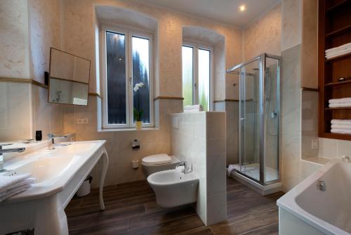 Kylpyhuone majoituspaikassa Casa da Vito