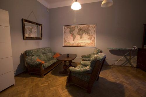 Posezení v ubytování Red Carpet Hostel
