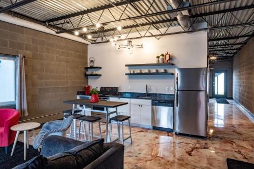 Una cocina o cocineta en The Nelson Inn