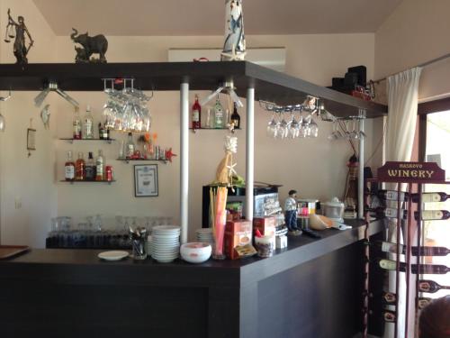 Η κουζίνα ή μικρή κουζίνα στο Семеен хотел Катерини