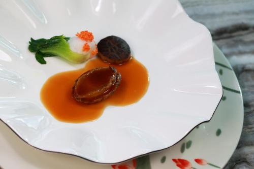 ホテルの敷地内または近くでの食事または食べ物