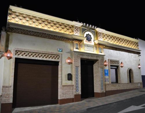 El edificio en el que está la casa de huéspedes