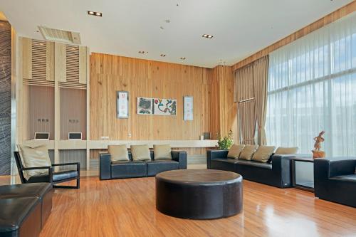 Posezení v ubytování Naruwan Galaxy Hotel